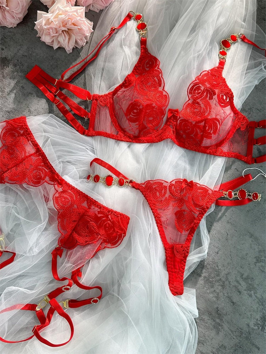 Red Embroidered Push Up Lingerie Set With Lace Details Hello.LA.Girl